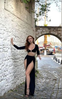 Красивая проститутка (21 лет), работает в Сочи ()