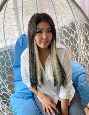 Зара  — Сочинская модель для щедрого мужчины, закажите онлайн прямо сейчас