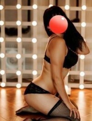 Ника, ню-фото