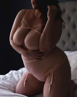 Юля, 8 938 446-96-02, от 2000 руб. в час