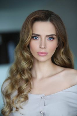 Снять телку (Ангелина, 25 лет)