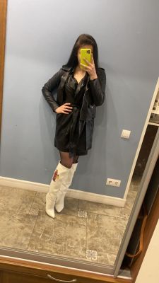 Снять девушку на час (Карина, 22 лет)